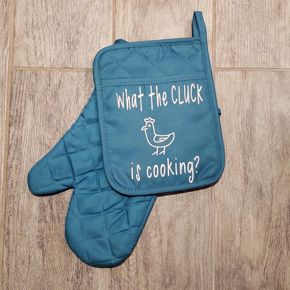 Pocket pot holder and oven mitt " what the cluck"